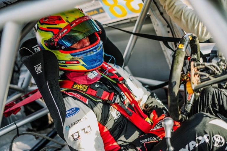 Fernando Etchegorry a bordo del Toyota Gazoo Racing Uruguay